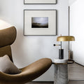 Moderne Tafellamp met Marmeren Basis en Gouden Kap - Lumora