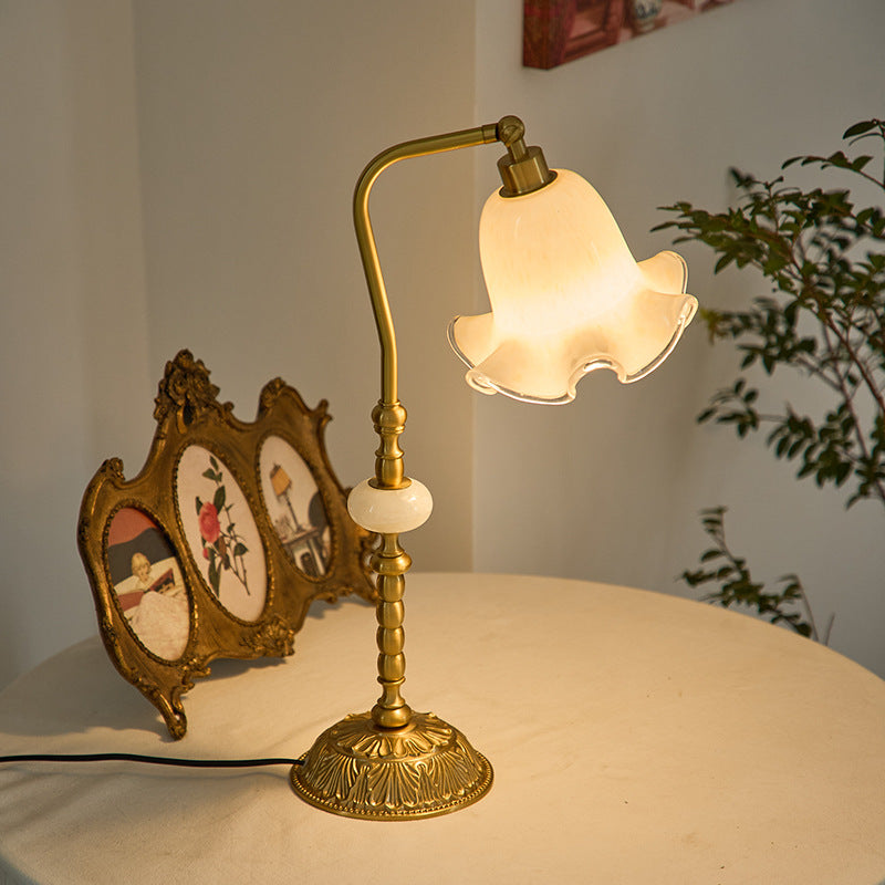 Stijlvolle Bloemvormige Tafellamp voor Sfeervolle Verlichting -  Éclat